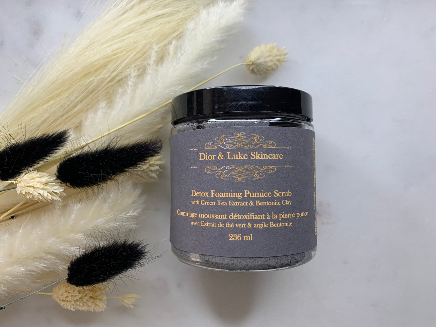 Detox Foaming Pumice Scrub with Green Tea Extract & Bentonite Clay