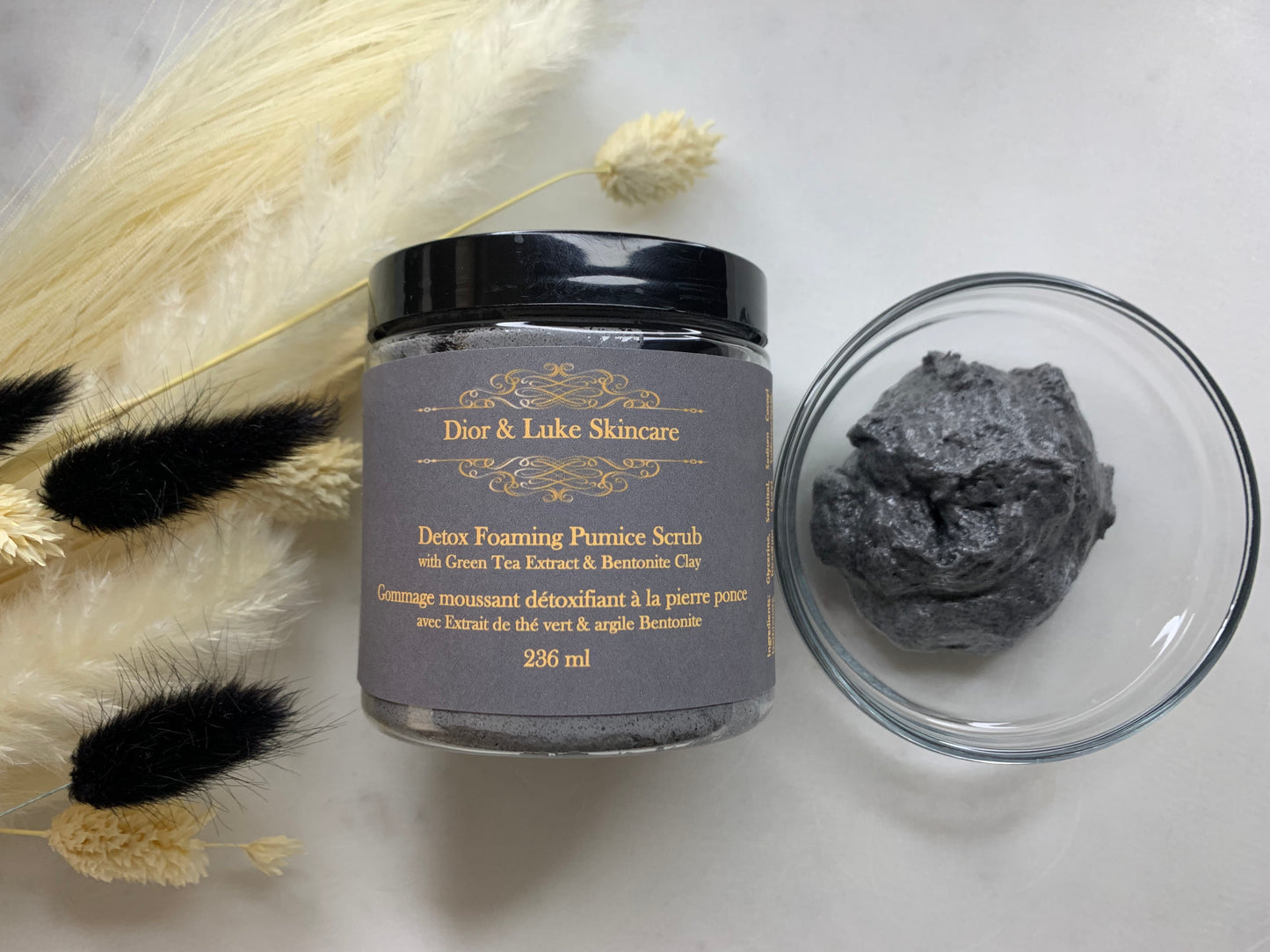 Detox Foaming Pumice Scrub with Green Tea Extract & Bentonite Clay