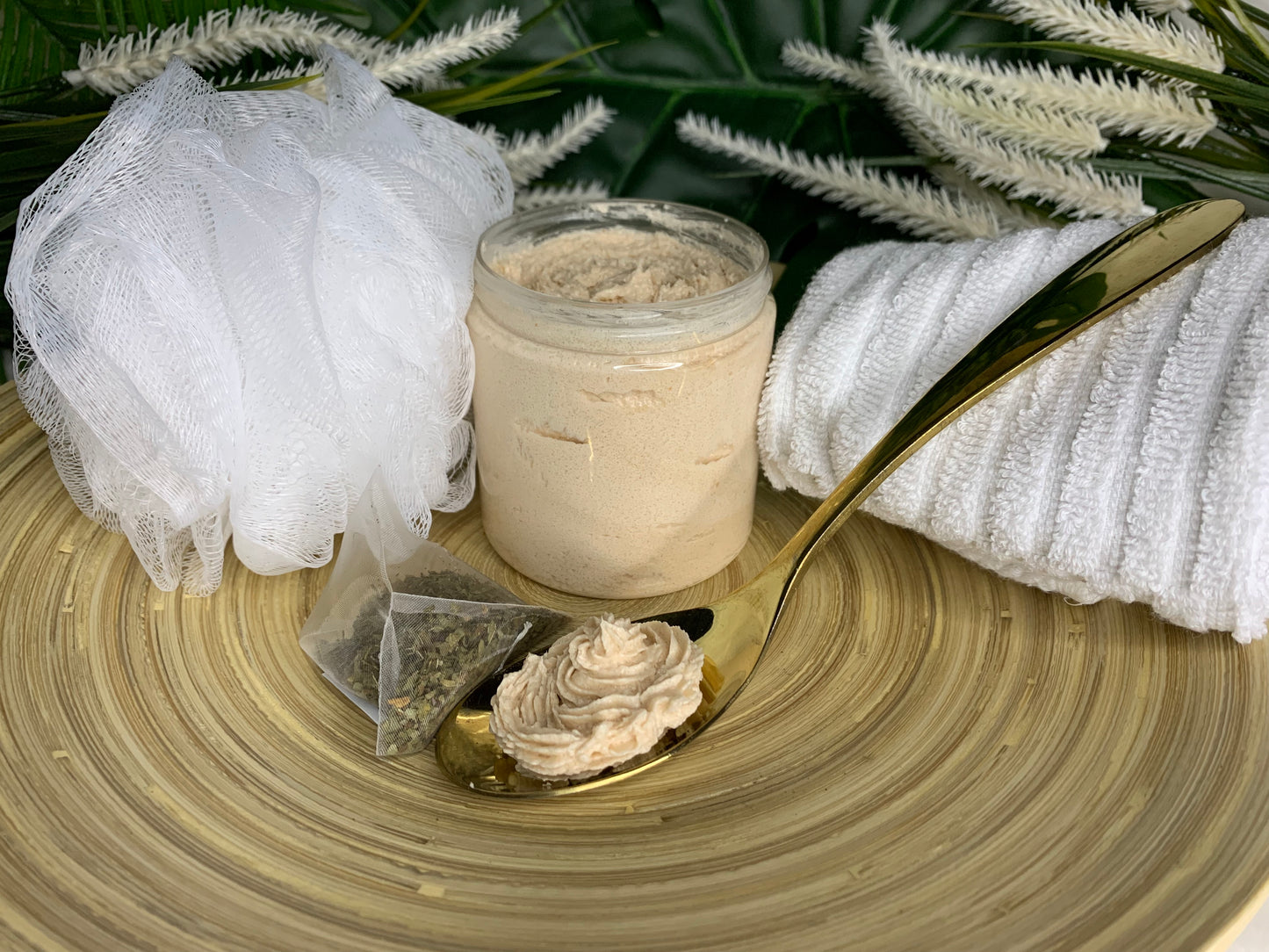 Foaming Body Scrub with Green Tea Extract